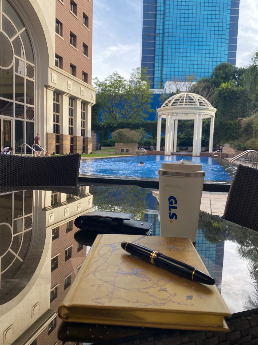 š³š±š¬š§ Parksuites Stories